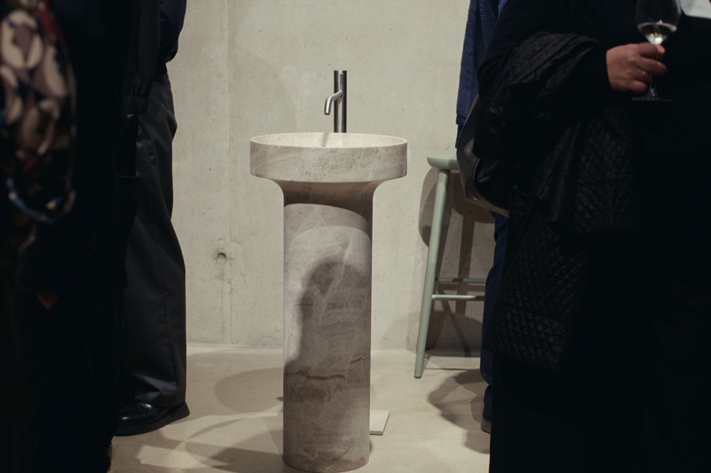 Free-standing light stone washbasin by Vallone Bath